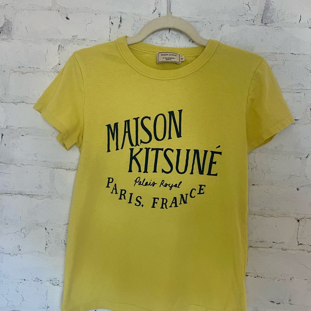 MAISON KITSUNE Yellow Graphic Tee, XS